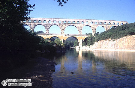 Pont_du_Gard_01