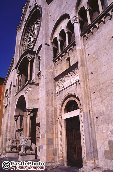La Facciata - The façade