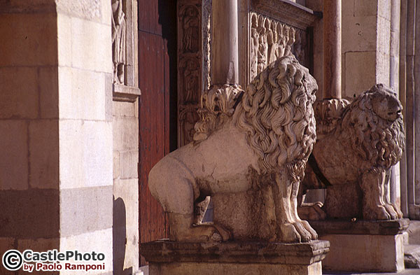 Leoni della Porta Principale - Main Gate's Lions